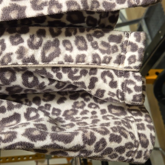 George bathrobe size S/M $15 NWOT. - Picture 5 of 14